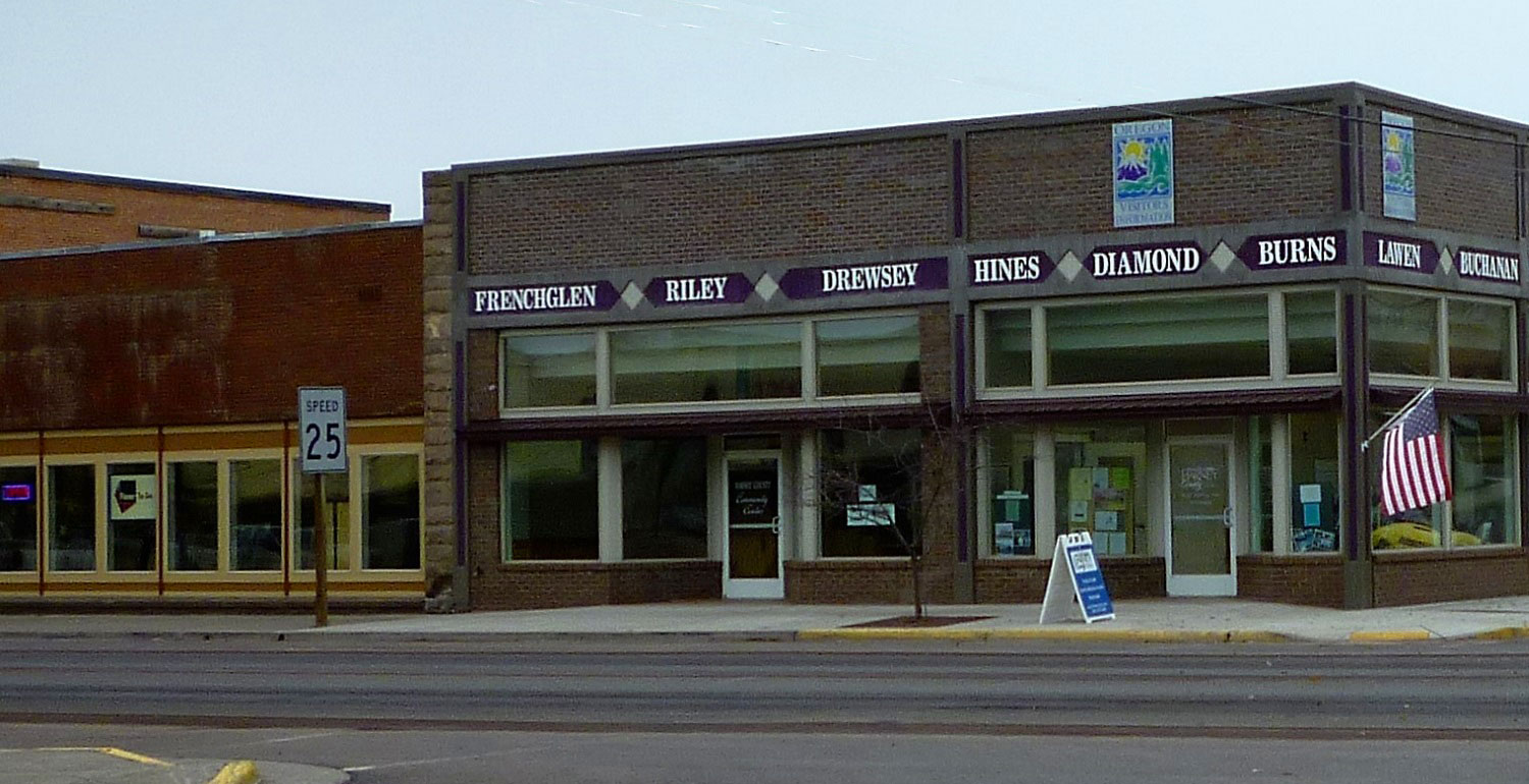 photo of exterior of Umatilla City Hall